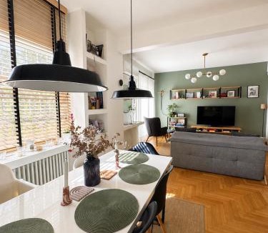 Palaio Faliro Apartment | Athenian Coastal Urban Living