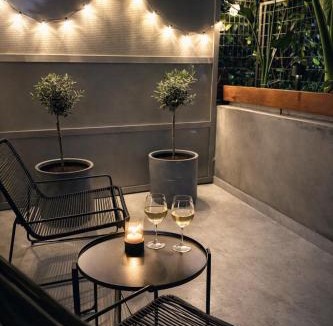 Palaio Faliro Apartment | Athenian Coastal Urban Living