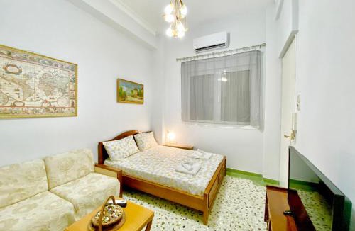 Kinosargous Apartment | Athens Vintage Apartment