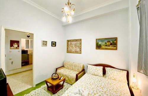 Kinosargous Apartment | Athens Vintage Apartment