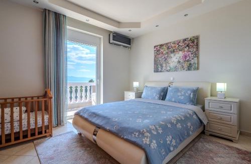 Eretria Apartment | Aurora's apartment eretria