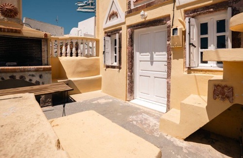 Emporio House | Authentic Santorini Home - Emporio Village by ΜΡS