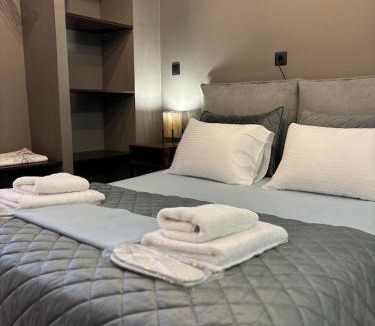 Plomari Apartment | Avra Suite
