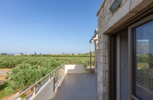 Paralia Villa | Azari Lifetime Memories Villa 4