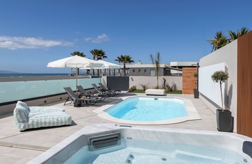 Vathianos Kampos House | AZURE Seaside Residence