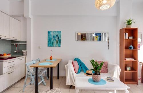 Halepa Apartment | Backyard Art Studio