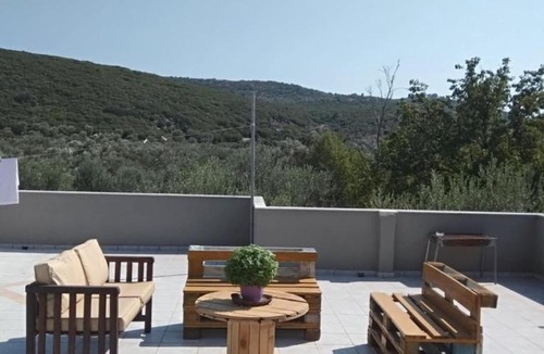 Mytilene House | Balcony Bliss Retreat- Family Friendly