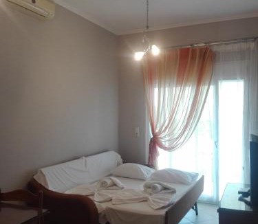 Potos Apartment | Balkan House