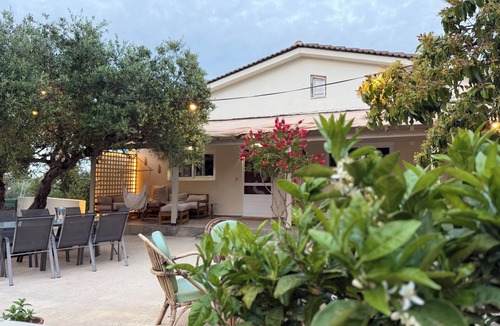 Armenistis House | Bantaló Seaview Family Home. Pet friendly