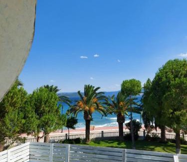 Lokroi Hotel | Batis Hotel