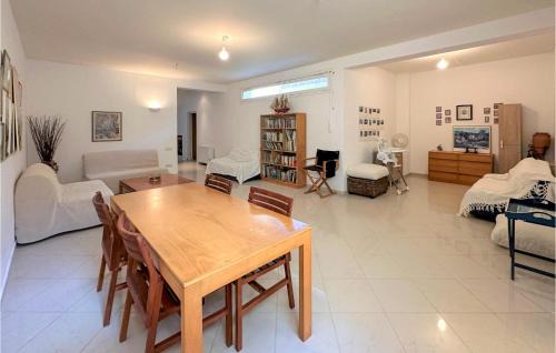 Kontos House | Beach Front Home In Perdika