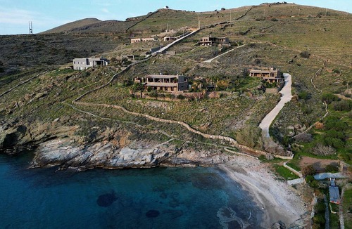 Pisses House | Beach House with Astounding View