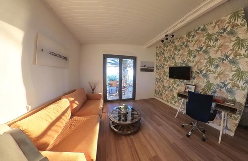 Lakopetra House | Beachfront 2Br Garden Bbq SeaView QuietRetreat