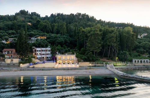 Dafnata Villa | Beachfront Achillion Bay Villa in Corfu