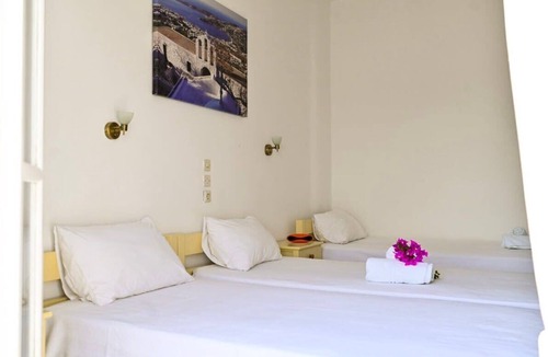Naousa Bed & Breakfast | Beachfront Bocamviglies Room - Naoussa Aegean View