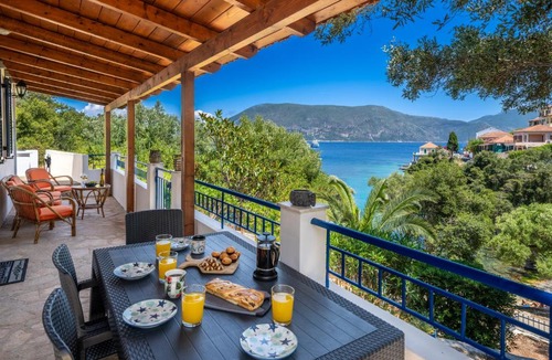 Matsoukata House | Beachfront Casa Floisvos Fiskardo