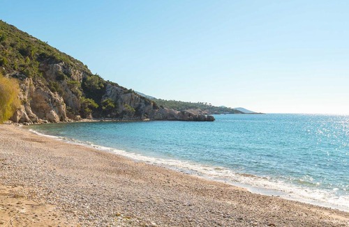 Ormos Koumeikon House | Beachfront Stone House - Samos Seaview Retreat