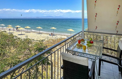 Paralia Apartment | Beautiful apartment in Astros Kynourias with WiFi