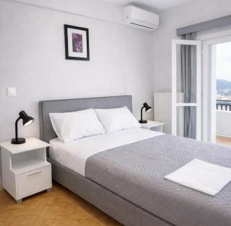 Galatas House | Beautiful view of poros