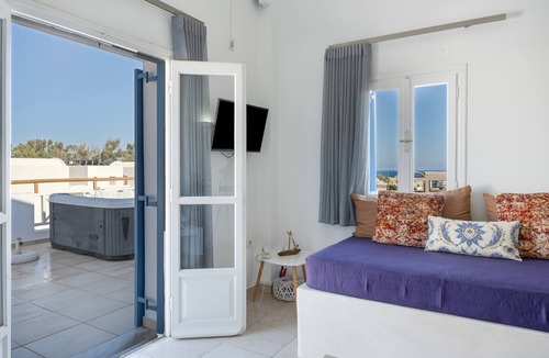 Agios Georgios Bed & Breakfast | Bed and Breakfast 'Honeymoon Suite Hot Tub'