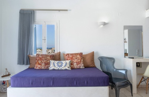 Agios Georgios Bed & Breakfast | Bed and Breakfast 'Honeymoon Suite Hot Tub'