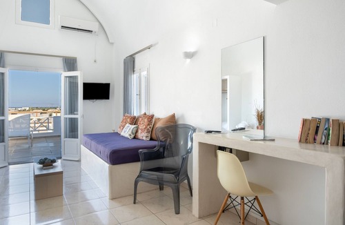 Agios Georgios Bed & Breakfast | Bed and Breakfast 'Honeymoon Suite Hot Tub'