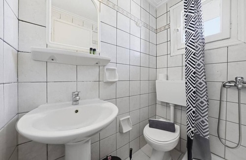 Kavos Bed & Breakfast | Bed and Breakfast 'The Kavos Sandy Inn-Double Room' with Shared Pool, Wi-Fi and Air Conditioning