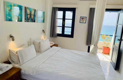 Mirtos Apartment | Big Blue Studios