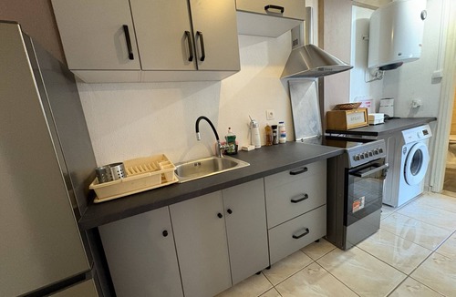 Skiathos Town Ski Chalet | Blue Dolphins, 2 rooms, courtyard, near center