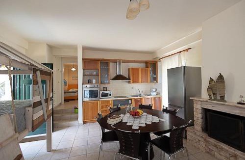 Diasella Apartment | Blue-Green