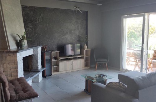 Loutraki Villa | Boutique Villa Harris