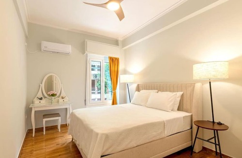 Anafiotika Apartment | Boutique35 Luxury Apartment, Athens, Acropolis