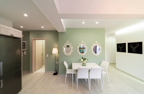 Old Town Rethymnon Apartment | Breakfast Included! "Feels like home", The floor Apartments.
