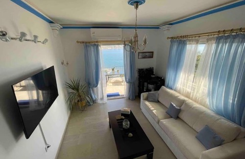 Xiropigado Apartment | Breathtaking Oceanfront View Home & Private Beach