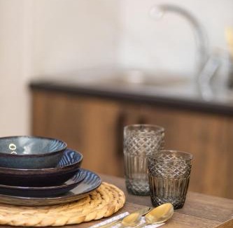 Agios Serafim Bed & Breakfast | Breeze Apartments Megara - Pulse Suite