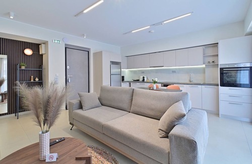 Dafni-Ymittos Apartment | Bright And Elegant Apartment - Lotis