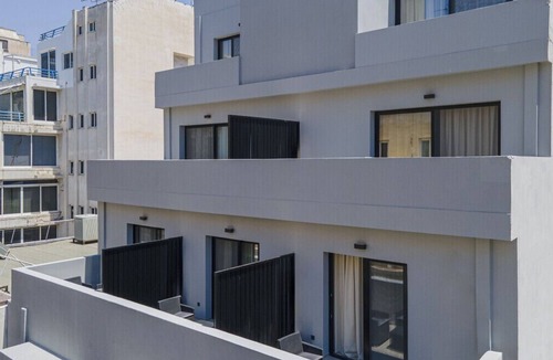 Piraeus Apartment | Bright Retreat in Piraeus | Feel Right at Home