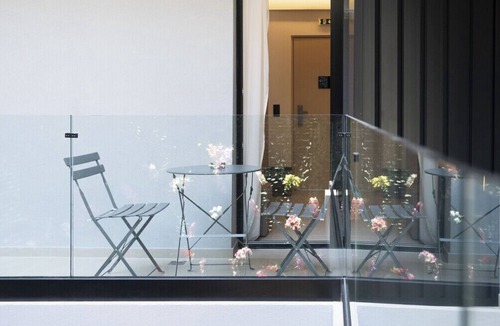 Piraeus Apartment | Bright Retreat in Piraeus | Feel Right at Home