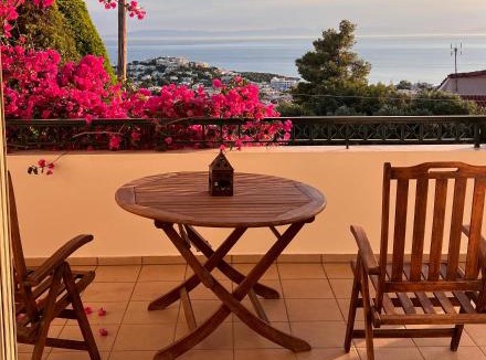 Saronida Apartment | Brilliant Bay & Sea View Apartment in Saronida