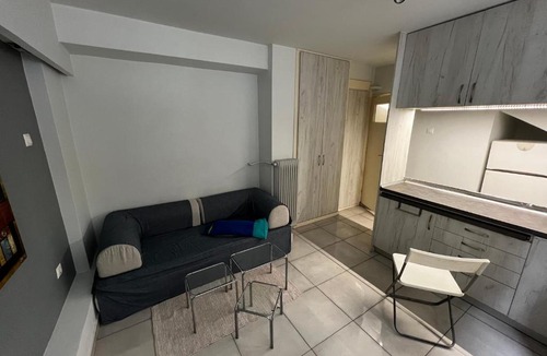Athens City Centre Apartment | Budget Private Room in the center