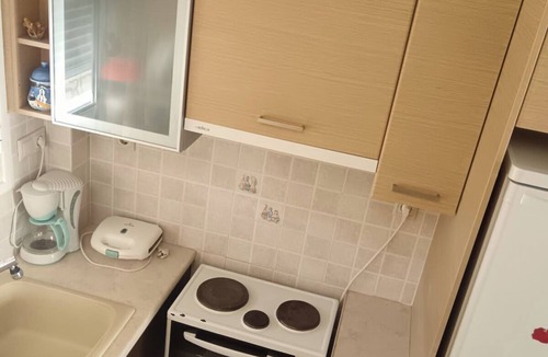 Aliverion Apartment | Bussiness Maisonette Getaway, 5 min from the beach