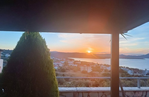 Aliverion Apartment | Bussiness Maisonette Getaway, 5 min from the beach
