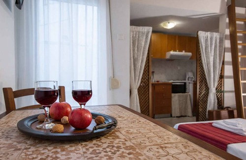 Nees Pagases Apartment | Byzantine Vibe - Seaside Cozy Stay near Volos