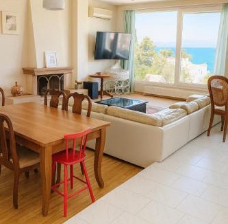 Chalcis Bed & Breakfast | Caecilia & Lawrence Organic Mediterranean Sea Villa