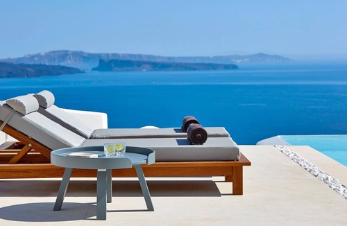 Oia Villa | Caldera Crest Villa | Oia Santorini | Private Pool | Caldera Views | Hot Tub