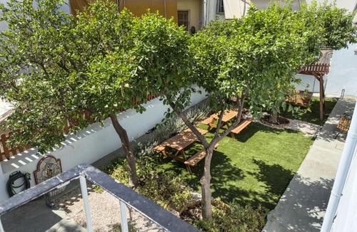 Filopappou Apartment | Callisto Family Apartment for 6 near Acropolis & Philopappou