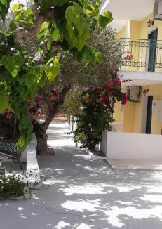 Leivathos Apartment | Captain's Apartments in Olive Grove