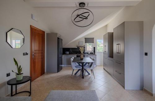 Razata Apartment | Casa Aurora