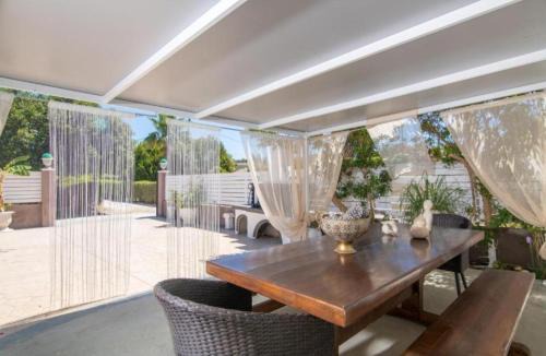 Neromilos Villa | Casa D'Oro Exclusive Villa