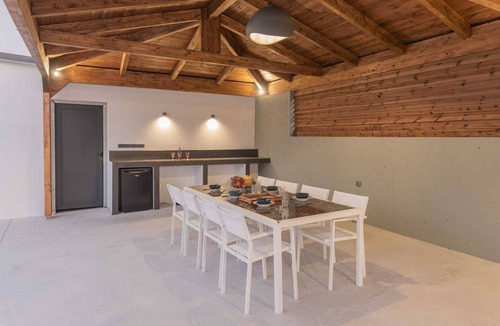 Filerimos Villa | Casa Del Silencio offers a peaceful and serene environment for your holidays.